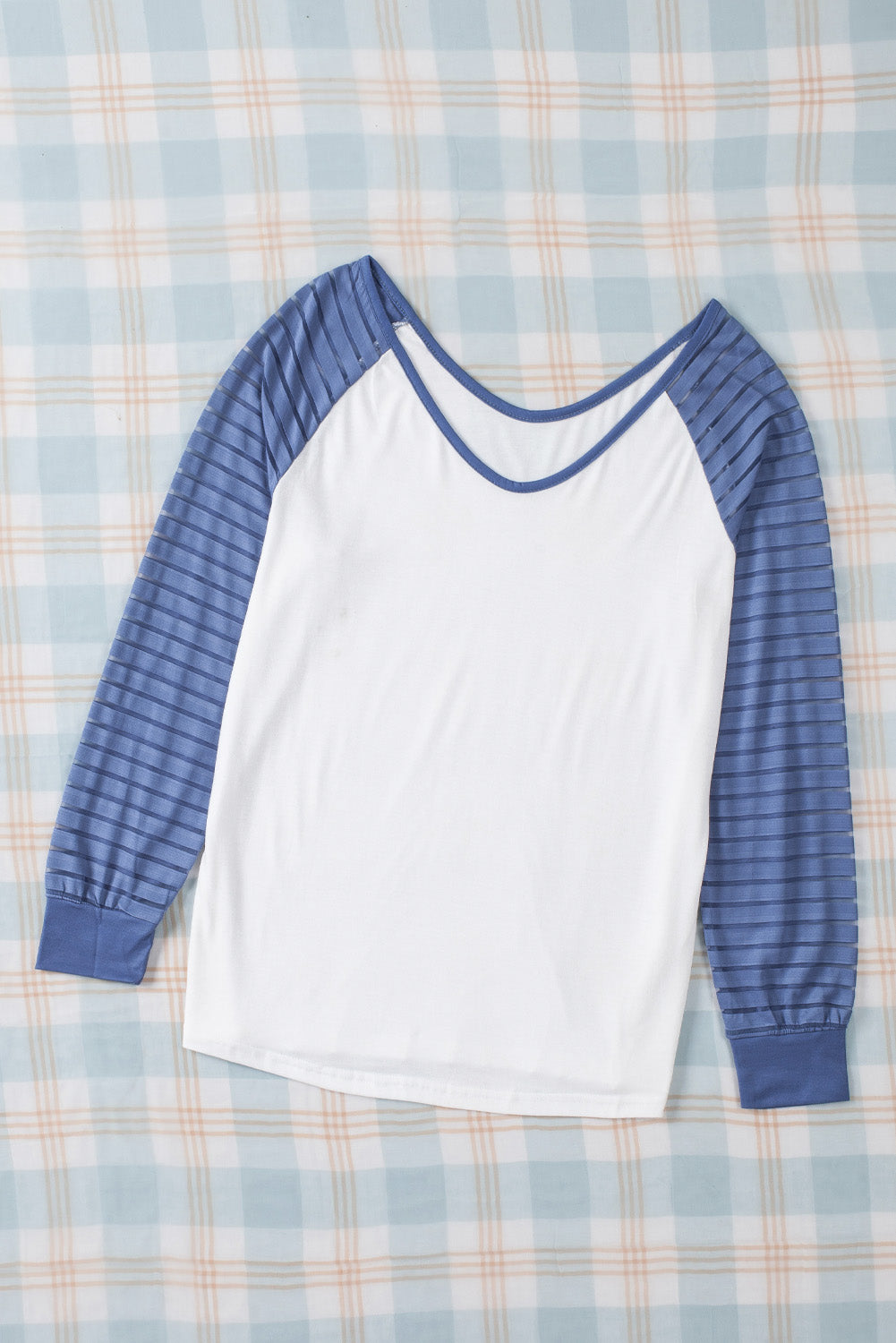 Dark Blue and White Colorblock Mesh Casual Tee