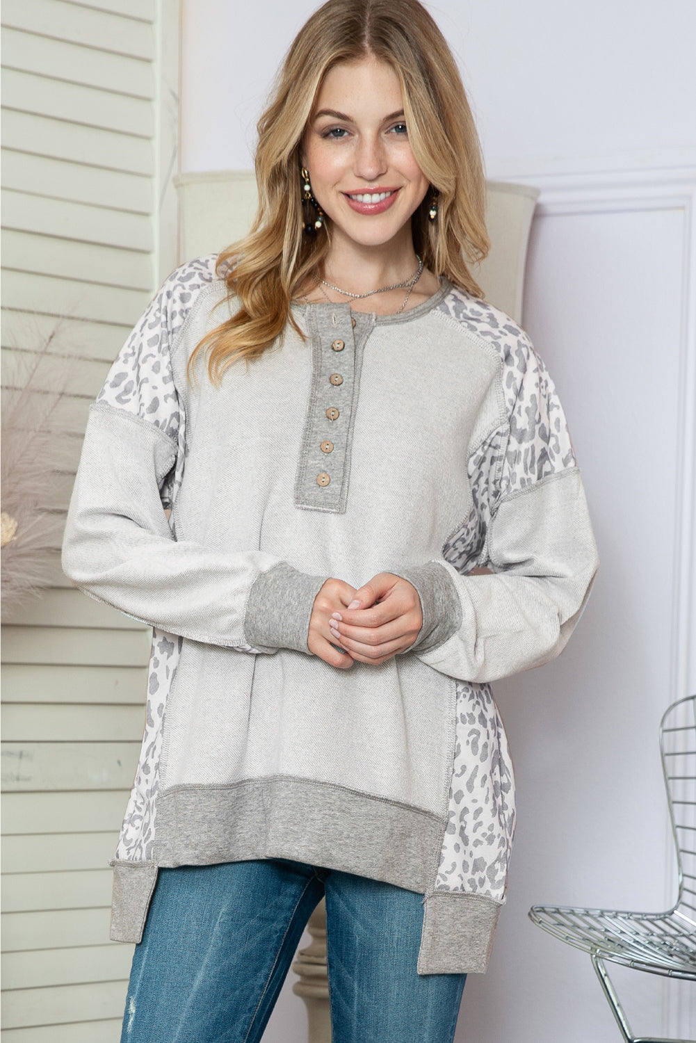 Grey Leopard Print Raglan Sleeve Casual Henley Sweatshirt